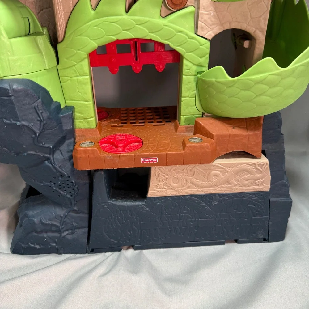 Fisher-Price Imaginext Dragon World Fortress P3787 Discontinued 2009 Works